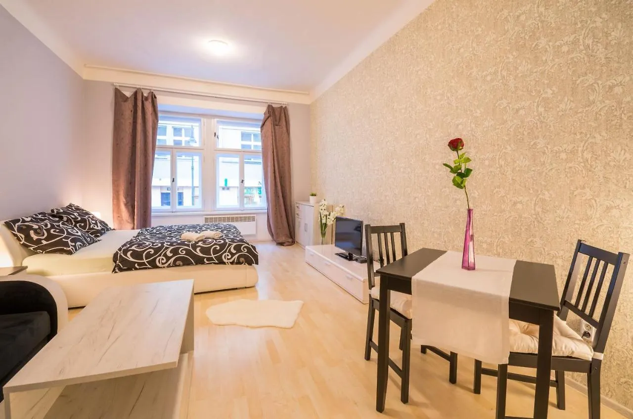 Chest Design Apartments Praga