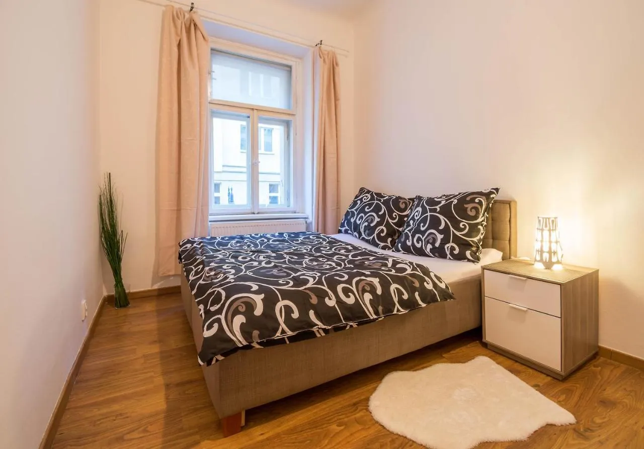 Chest Design Apartments Praga