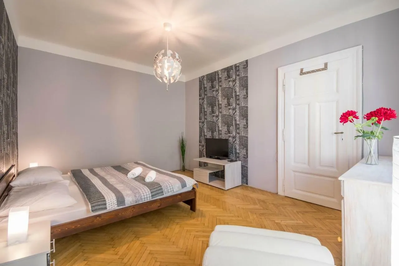 Chest Design Apartments Praga